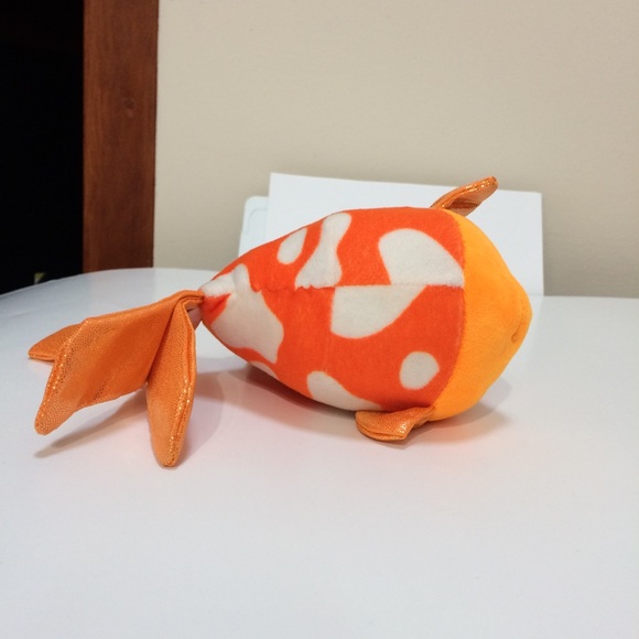 Ty Sami the Fish (2016) - Picture 6 of 8